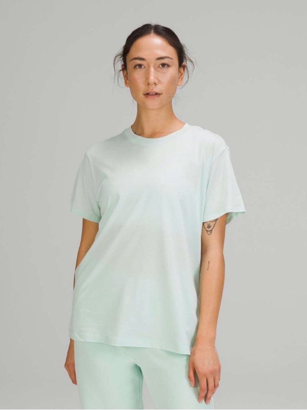 Lululemon All Yours Short Sleeve T-Shirt
Delicate Mint Size 4